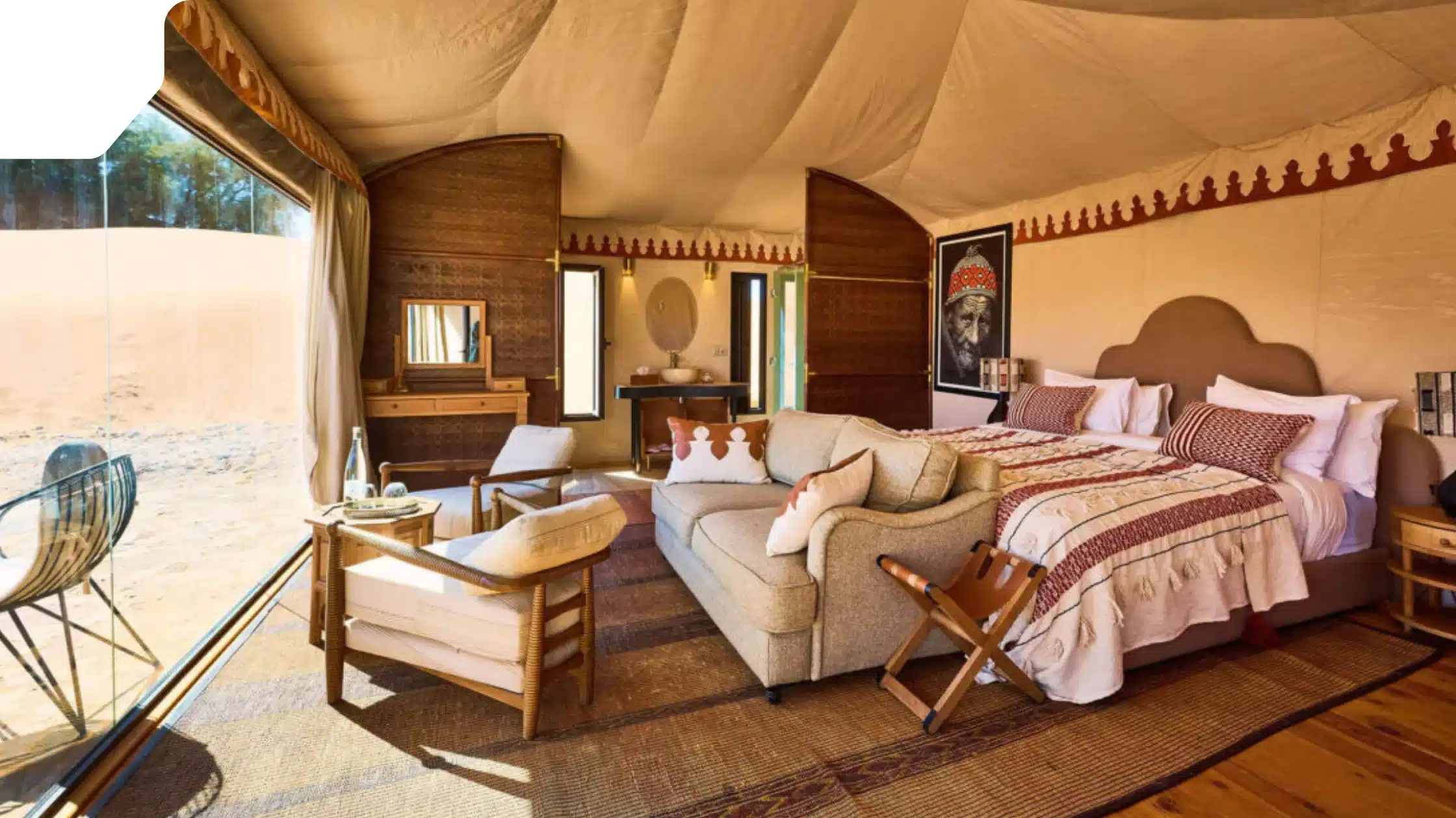 Best Luxury & Premium Desert Camps This camp is also a top choice in the region, offering a luxury stay combined with a traditional desert atmosphere. It is set in a beautiful and quiet location in Erg Chebbi, ensuring a relaxing and unforgettable experience.