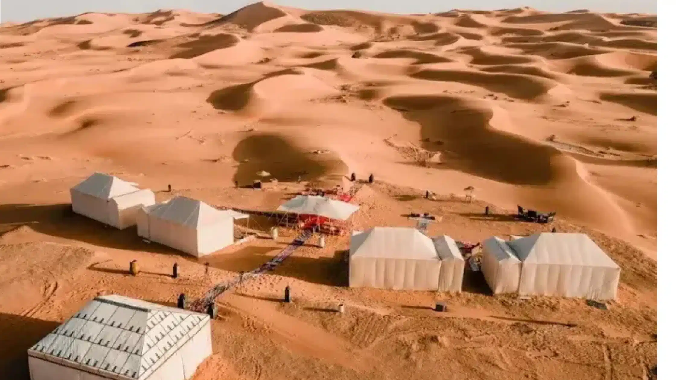 We offer two carefully selected luxury desert camps in the heart of the Sahara, both known for their high-quality service, comfort, and excellent location in the Erg Chebbi dunes.